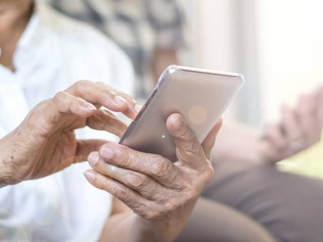 Top Free Apps for Seniors on Medicare: Stay Healthy, Safe, & Connected